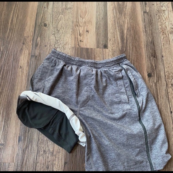 Lululemon Pace Breaker Shorts - Picture 3 of 3